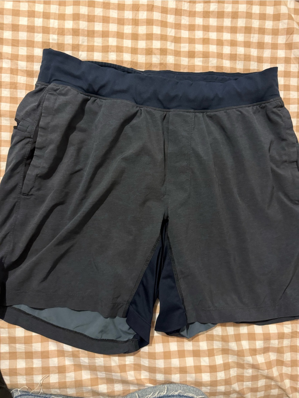 Men’s Lululemon timeless athletic shorts size XL